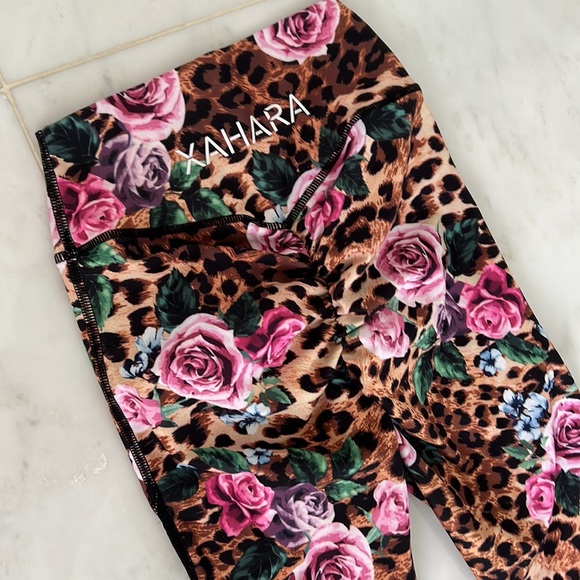 Dolce Gabana vibes! Gorgeous floral legging - Picture 9 of 9